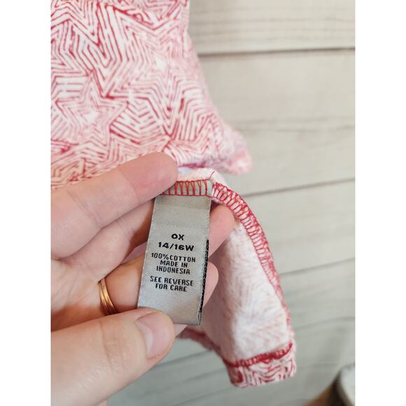 Catherines Women's Red White Star Patriotic V-Neck Short Sleeve T-Shirt Size 0X - Picture 4 of 6